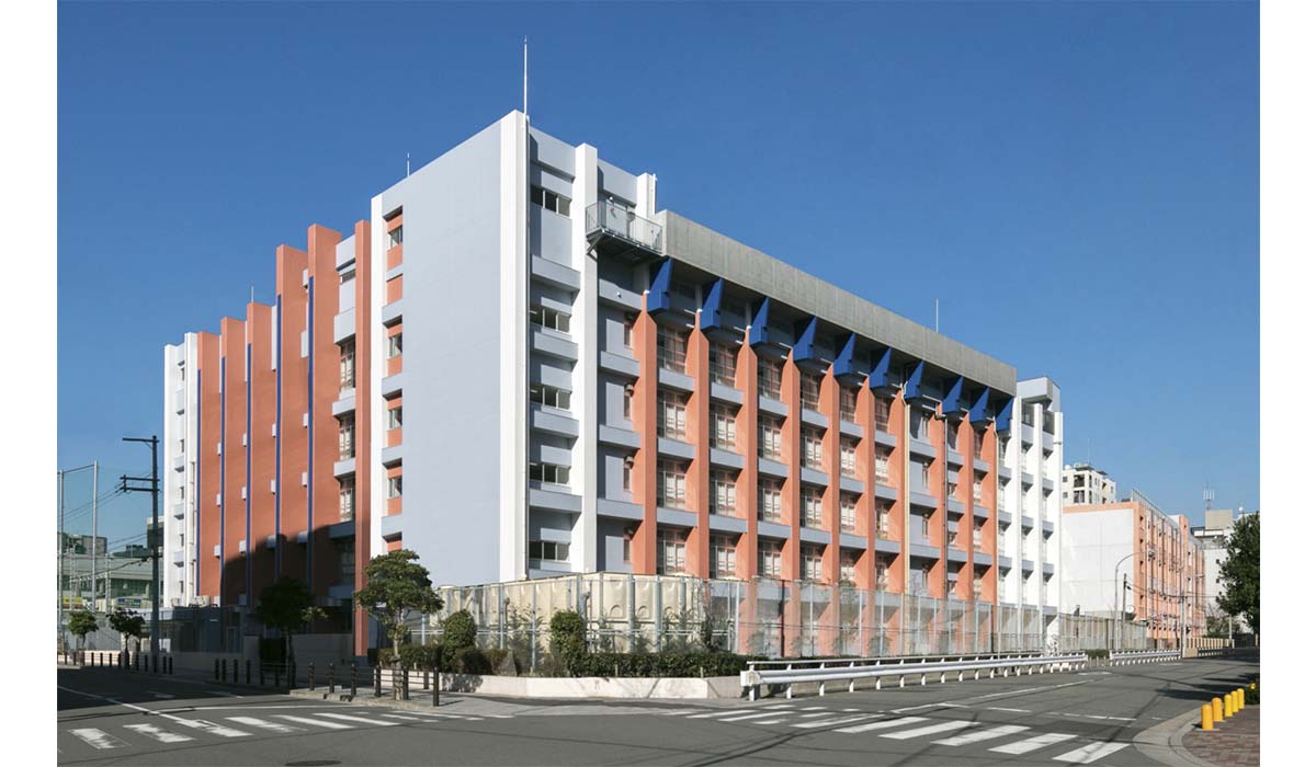 Osaka Municipal Naniwa Elementary School and Nihonbashi Junior High School